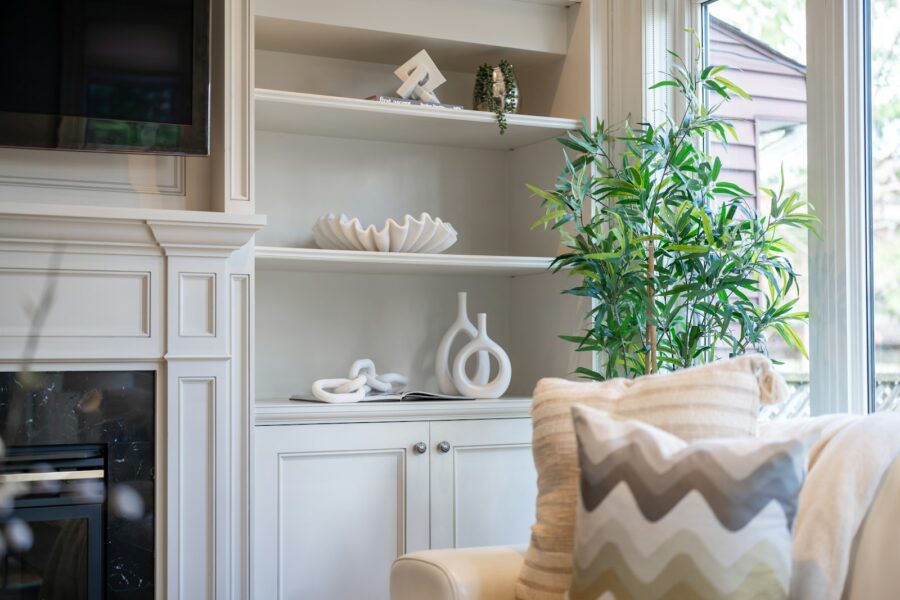 Living room dusting microfiber cloth shelves