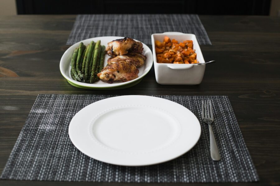 Single serving dinner plate vegetables chicken