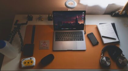 How to keep your digital photos organized across phones and laptops