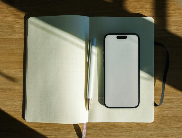 Smartphone subscriptions screen notebook pen