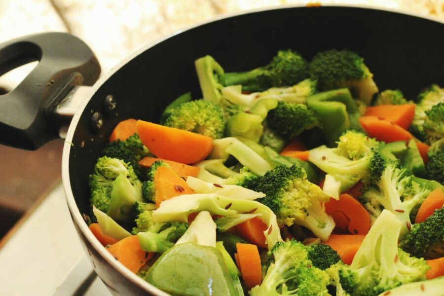 Frozen vegetables skillet dinner
