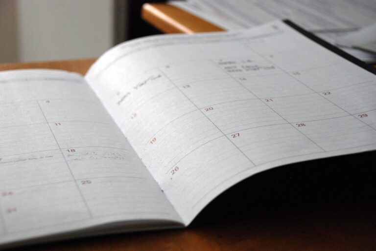 Time blocking planner desk