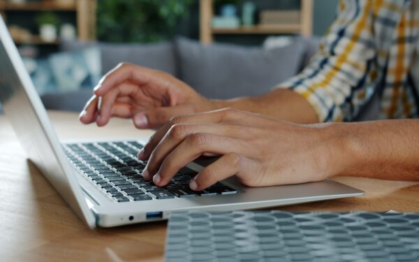 A calm guide to chatbots: how to use them smartly in everyday life