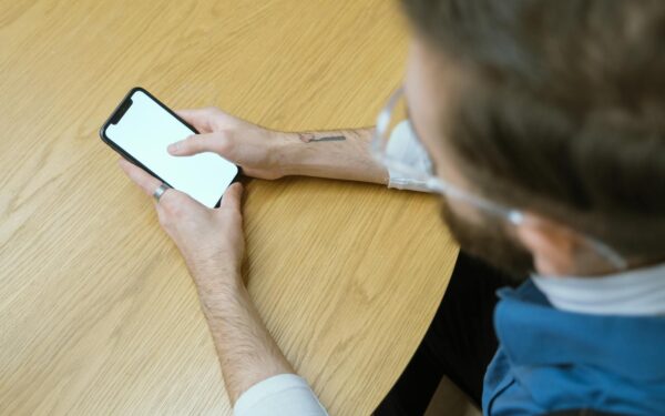 A calm guide to reducing screen time without giving up the digital tools you like
