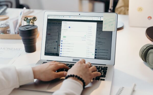 A simple guide to organizing your email inbox so it stops feeling like a mess