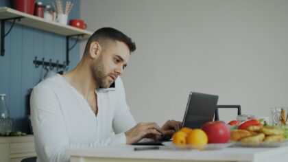 A simple money checklist to review your finances once a month