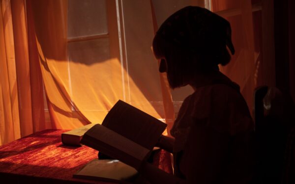 Evening transitions: how a simple wind‑down hour can improve your sleep and mood