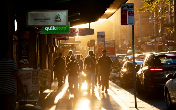 Evening transitions: how to actually unwind after work when your brain stays “on”