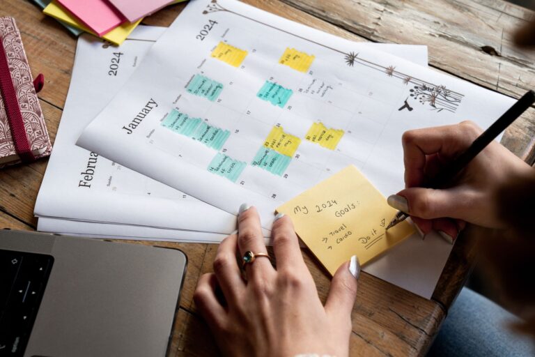 Calendar wall pen sticky notes