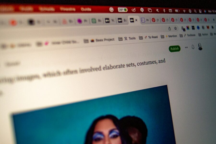 Laptop screen browser extensions toolbar