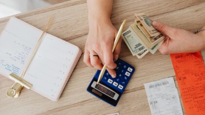 How to set a simple bill calendar that keeps you out of late-fee trouble