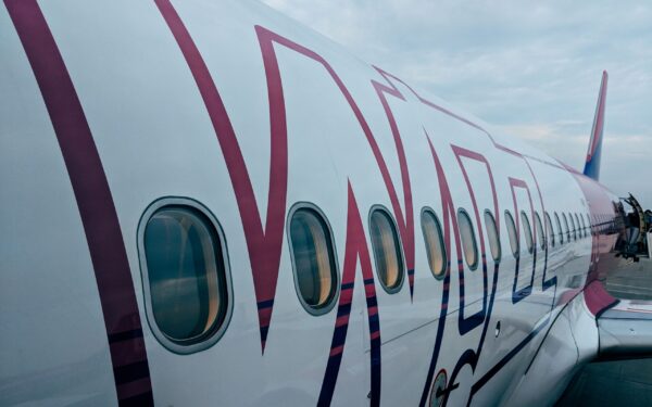 Wizz Air to equip entire fleet with Starlink in‑flight internet by 2027