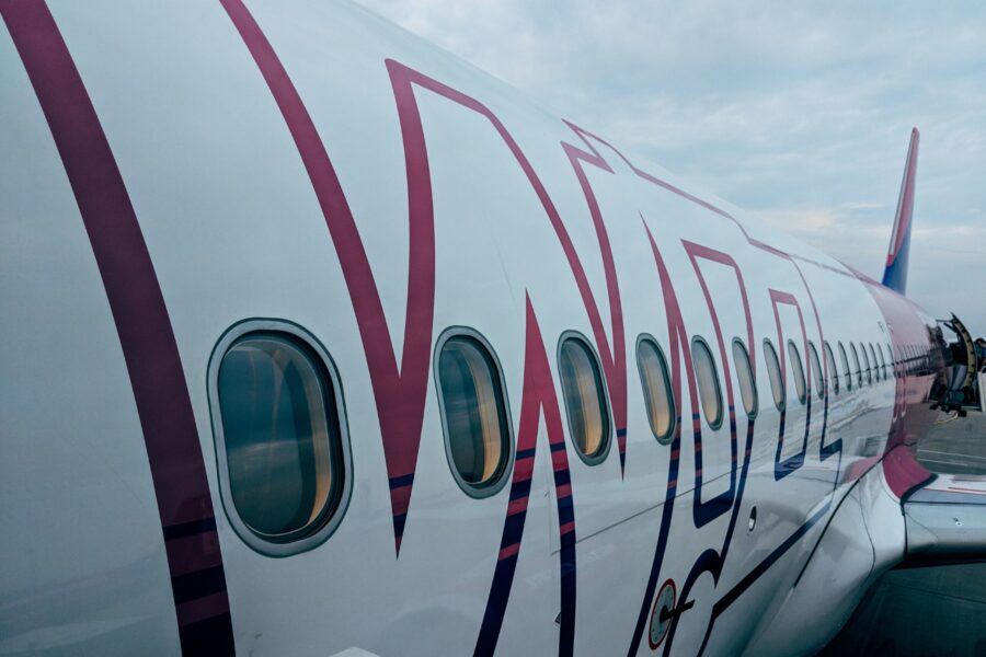 Wizz Air to equip entire fleet with Starlink in‑flight internet by 2027