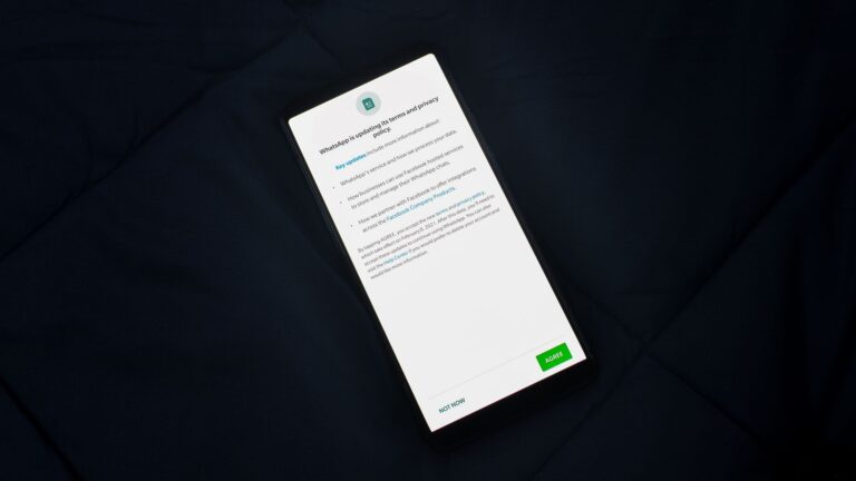 Smartphone privacy settings