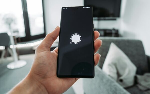 Simple app permission habits that quietly improve your digital privacy