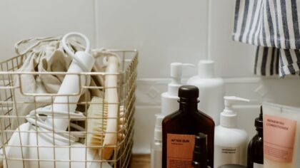 Simple bathroom decluttering tips that actually stick