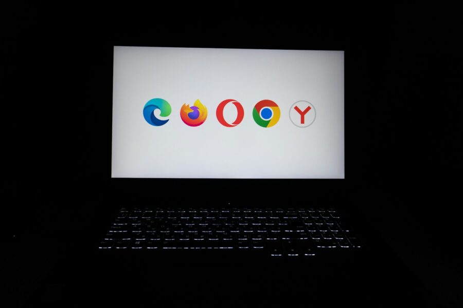 Laptop screen multiple