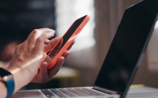Simple digital note-taking habits that actually help you remember things