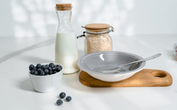 Simple overnight oats for busy mornings without a strict recipe