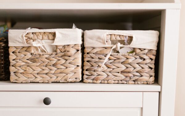 Simple toy storage ideas that keep family clutter under control