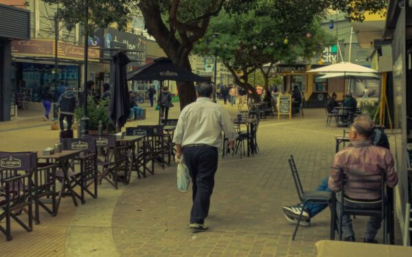 Slow travel on a small scale: how to turn a simple trip into a richer experience