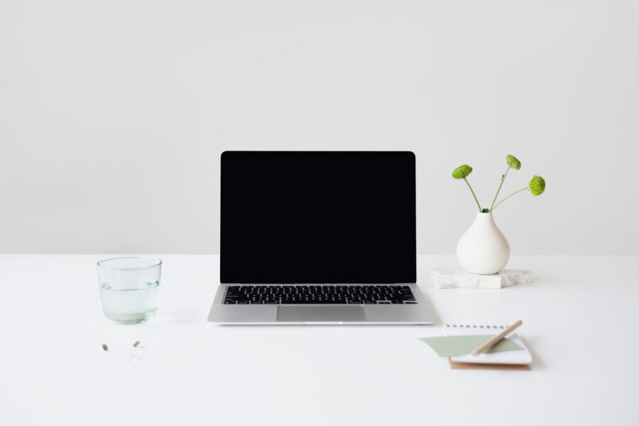 Tidy home desk