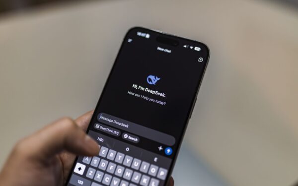 A simple guide to secure messaging apps for private chats that still feel easy to use