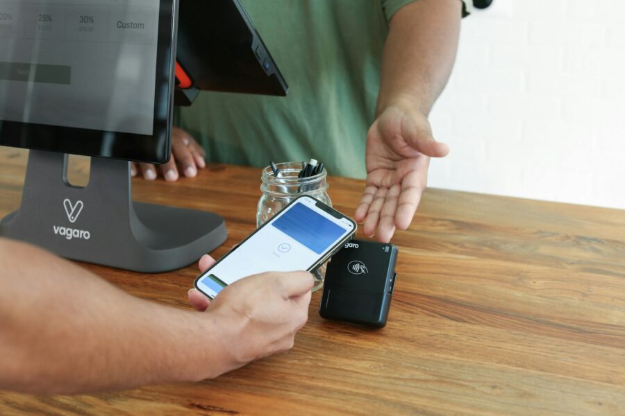 Contactless payment card