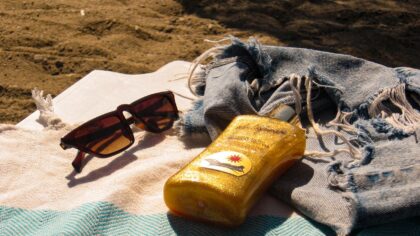 Simple beach packing for real life: what you actually need and what you can skip