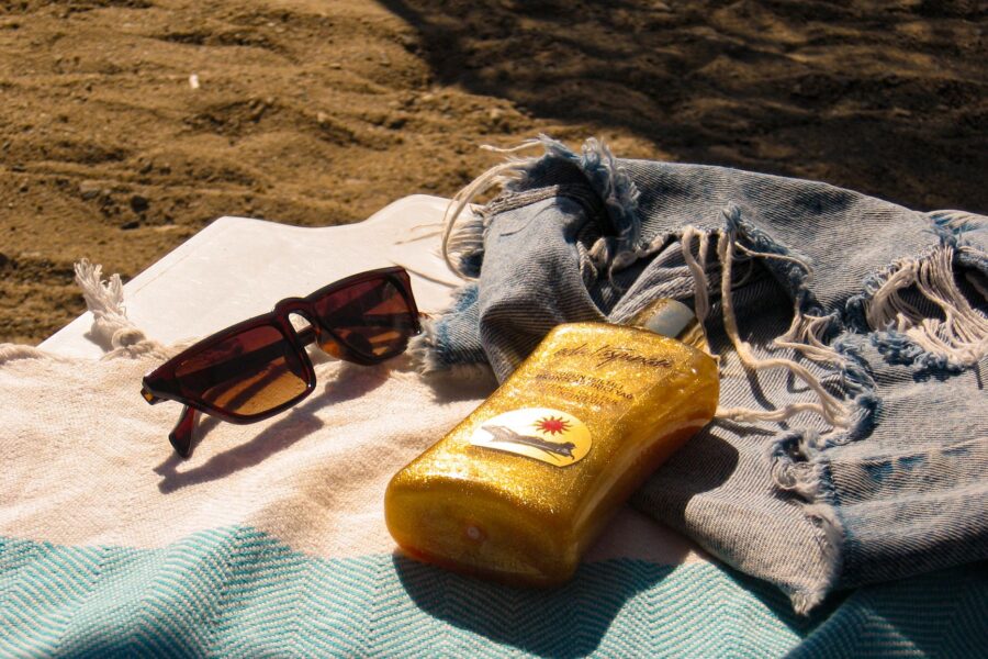Sandy beach bag