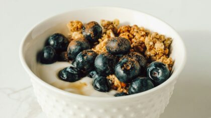 Simple fruit desserts with 3–5 ingredients you can throw together fast