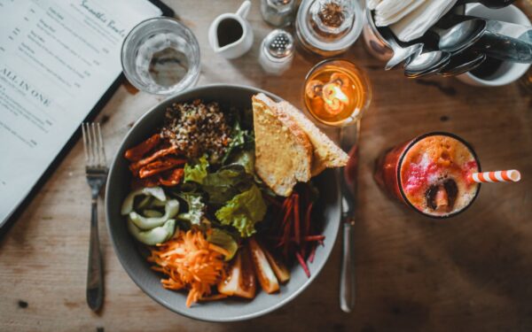 Simple grain bowls at home: flexible, no-stress cooking in one dish