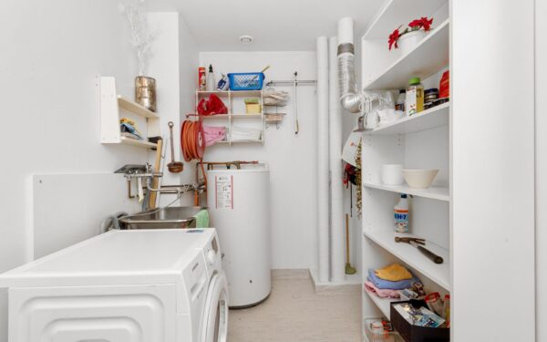 Simple laundry room organizing tips that make washing days easier