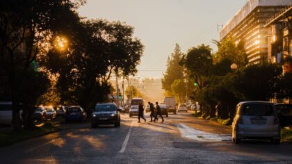 Simple local nights abroad: how to have a good evening without a big plan