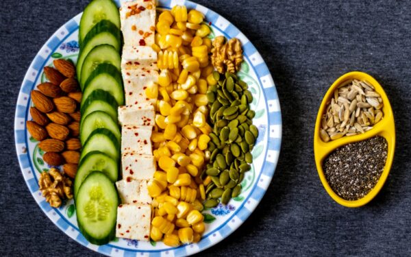 Simple no-fuss snacks: easy bites that keep you full and calm your cravings