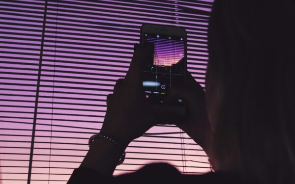 Simple phone camera habits that quietly improve your everyday photos