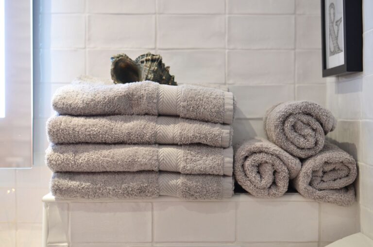 Stack folded bath