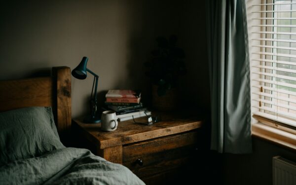 Small evening rituals that help your mind unplug before sleep