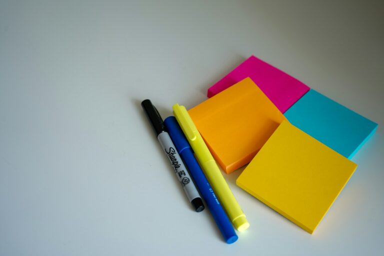 Wall calendar sticky
