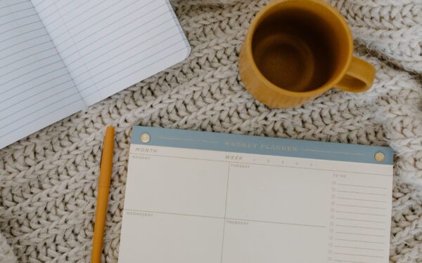 The two-level weekly plan: a simple way to keep your days steady and still leave room for life