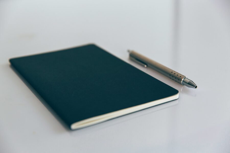 Desk notebook pen